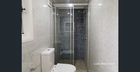 Renovated Cute Cottage - Photo 4