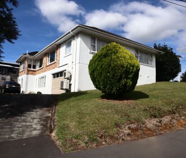 Large Family Home - Photo 1