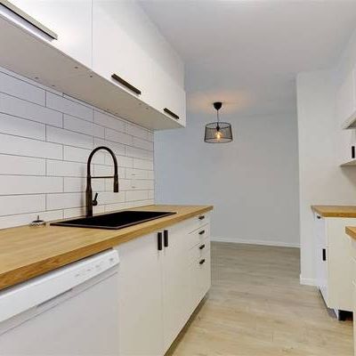 Burnaby Apartment for Rent (In Burquitlam area) near Lougheed Skytrain - Photo 1