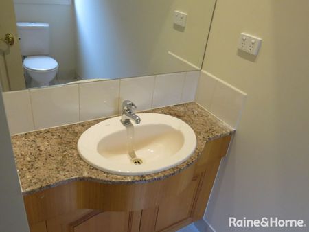 SPACIOUS & LUXURY LIVING - Photo 4