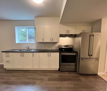 For Lease - 30 PORRITT Street, Barrie, Ontario - Photo 2