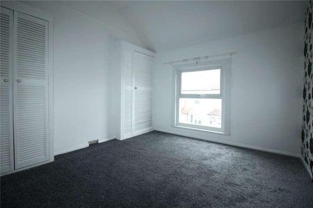 Nelson Road, Northfleet, Gravesend, Kent, DA11 - Photo 3