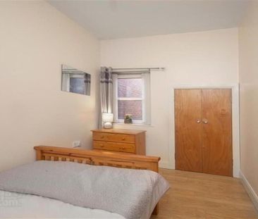 Room 3, 24 Magdala Street, Belfast, BT7 1PU - Photo 3