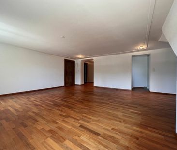 Appartement mansardé de 3,5 pièces avec beaucoup de charme - Foto 5