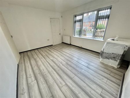 Denewood Crescent, Nottingham - Photo 2