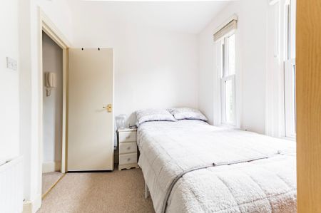 Mill Hill Road, Norwich - Photo 2