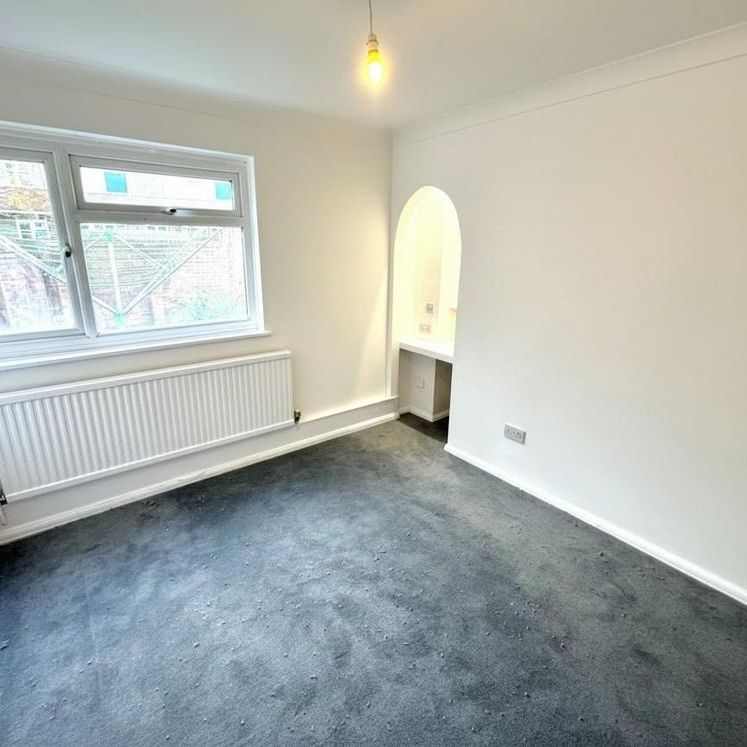 2 bedroom semi-detached bungalow to rent - Photo 1