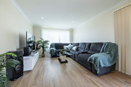 Renovated Four Bedroom Home with Pool - Photo 4