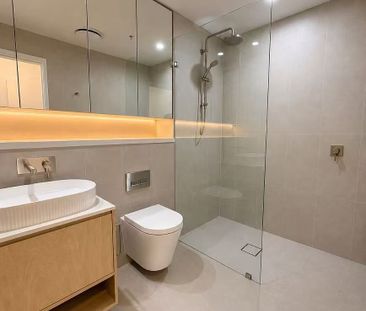 Water View High Level 2 Bedder + 2 Bath + 1 Parking | Spacious Balcony | Water, Sydney CBD & Parramatta CBD Views - Photo 1
