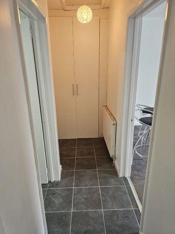 Studio Flat, Lee High Road, SE13 - Photo 5