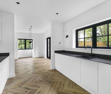3 bedroom semi-detached house to rent - Photo 2