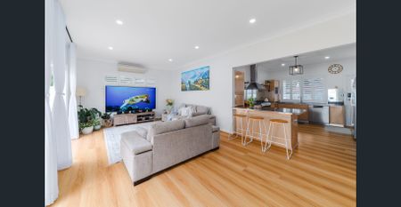 4 Bedroom Main house plus 1 Bedroom Granny Flat & Pool - Photo 3