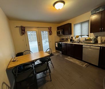 For Lease - 64 Copeman Crescent, Barrie, Ontario - Photo 4