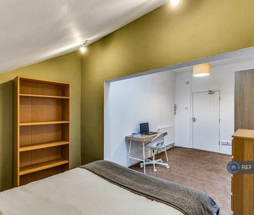 1 bedroom in a house share to rent - Photo 6