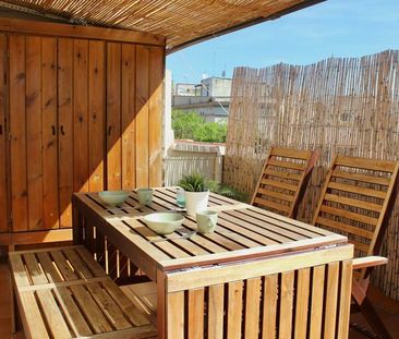 1-Bedroom Penthouse in the Trendy El Raval Neighbourhood - Photo 4