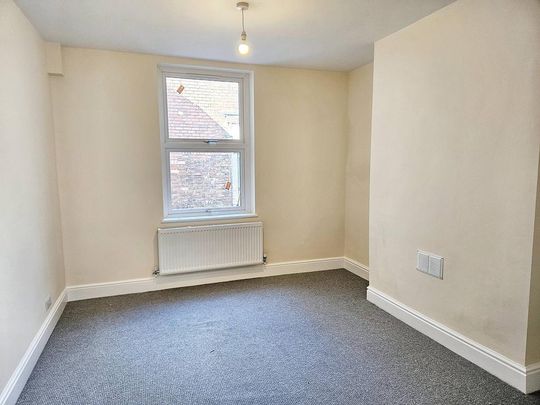 1 bedroom ground floor flat to rent - Photo 1