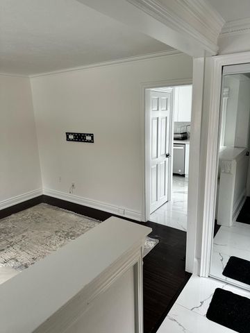 For Lease - 9 Roycrest Avenue Unit# Room, Toronto, Ontario - Photo 2