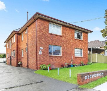 Spacious Unit In Convenient Location - Photo 4