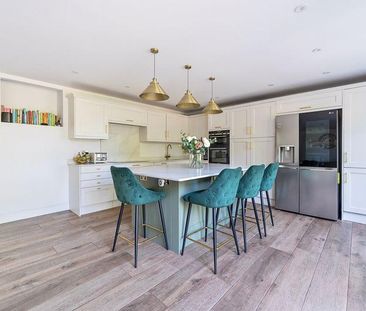 5 bedroom character property to rent - Photo 2