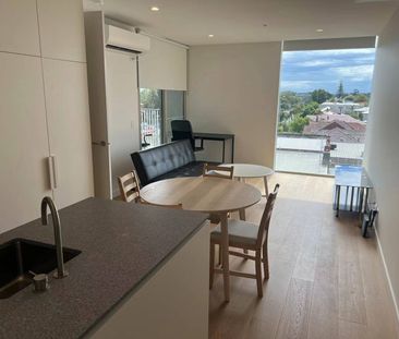 Modern furnished Apartment Living in McKinnon (School Zoon) - Photo 1