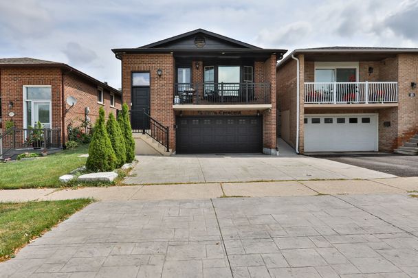 For Lease - 21 Avon Crescent, Vaughan, Ontario - Photo 1