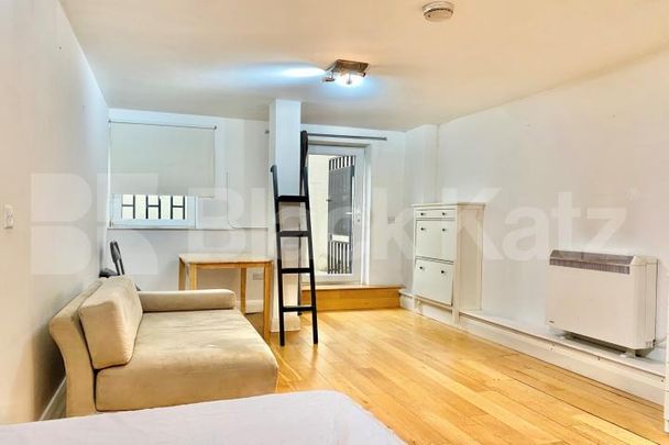 Ground Floor Studio in a gated Mews in Hackney Central - Photo 1