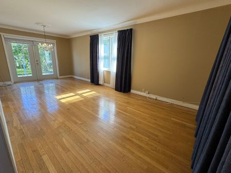For Lease - 23 Yongeview Avenue, Richmond Hill, Ontario - Photo 4