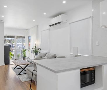 Fully renovated home in ideal location - Photo 4