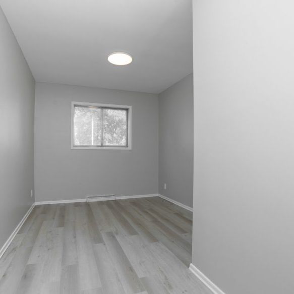 920 Weatherdon - Photo 1