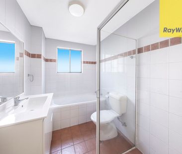 Spacious and Convenient - Photo 5