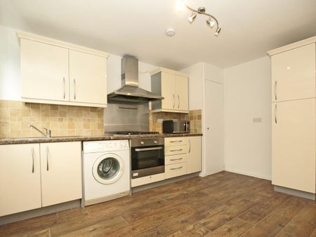 4 bedroom terraced house to rent - Photo 4