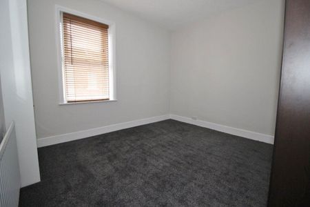 Terraced House in Lindisfarne Street, Off London Road, Carlisle - Photo 2