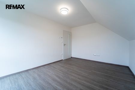 Pronájem rodinného domu 97 m², Veltruby - Фото 5