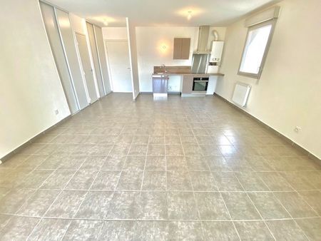 Location Appartement 3 pièces 65m² VILLEURBANNE 69100 - Photo 5