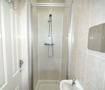 6 bedroom house to rent - Photo 1