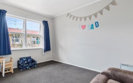 Two bedroom unit on Cameron Road. - Photo 5