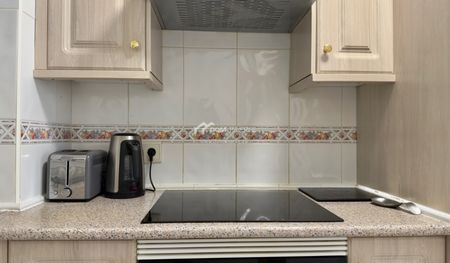 Apartamento · Alquiler a largo plazo · - Photo 3