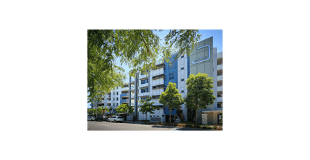 A Beautiful Two-Bedroom Furnished Apartment with one Car Park on Level 4. - Photo 4