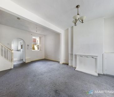 2 bedroom end of terrace house to rent - Photo 3