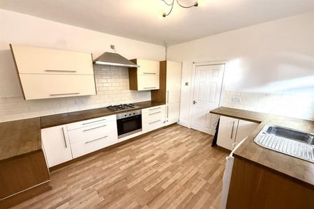 1 Bedroom Apartment To Let - Photo 5