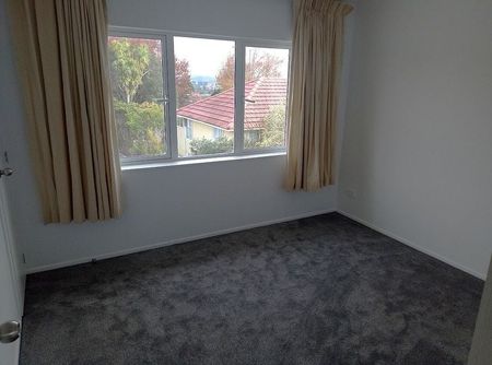 3 Bed with Privacy, Top School Zone & Convenience - Photo 3