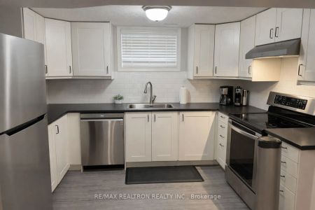 22 Lonsdale Drive #Lower - Photo 4