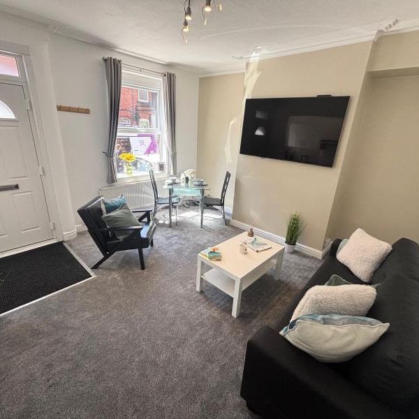 3 bedroom terraced house to rent - Photo 1