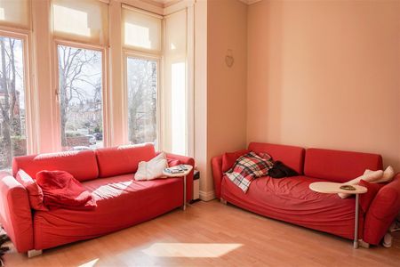 Flat 4, 8 Broomfield Crescent, Leeds, LS6 3DD - Photo 2