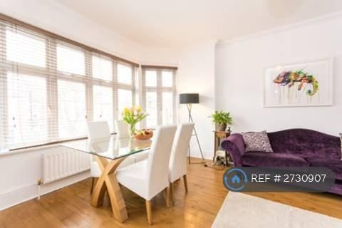 3 bedroom flat to rent - Photo 1