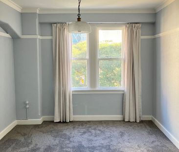 Large Two bedroom Apartment - Photo 3