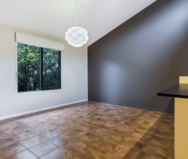 MULTI LEVEL FAMILY HOME - Photo 2