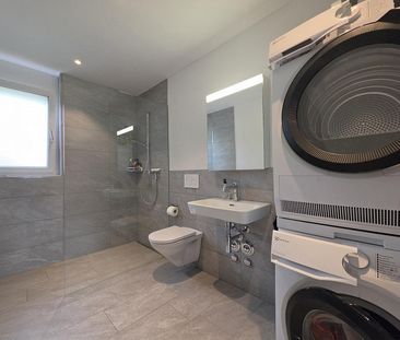 Moderne 2.5-Zimmer-Wohnung mit grossem Balkon in Thayngen! - Photo 3
