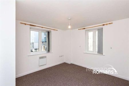 Cardinal House, Jubilee Hall Road, Farnborough, GU14 - Photo 5