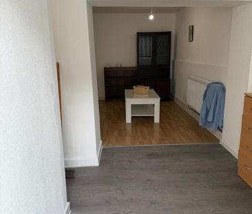 1 Bed Bungalow, Mellison Road, SW17 - Photo 1